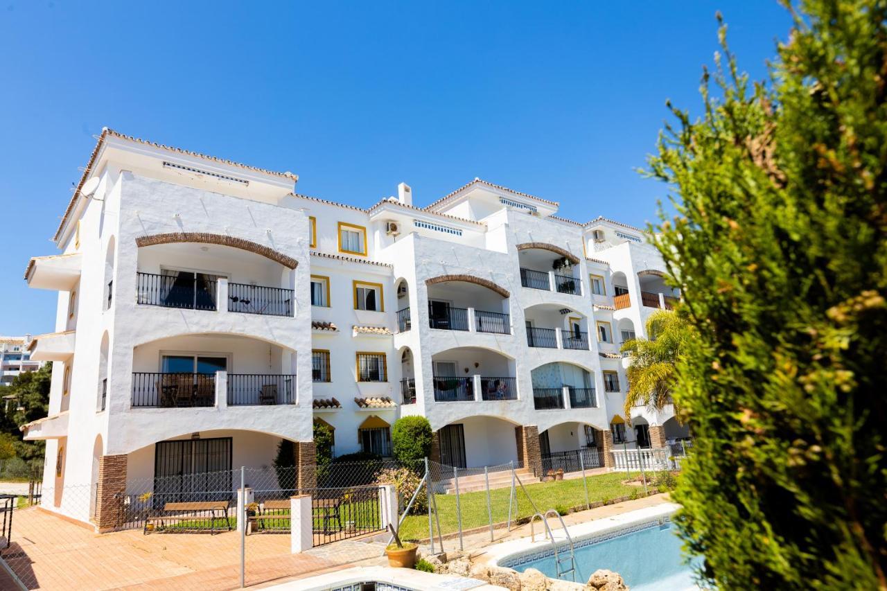 Spacious 2-Bedroom Apartment With Free Parking Sitio de Calahonda Екстериор снимка