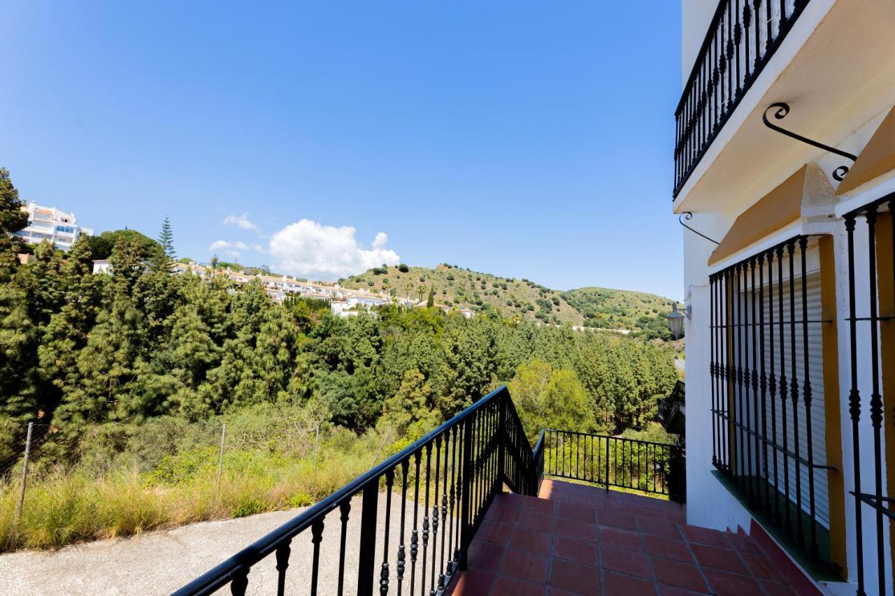 Spacious 2-Bedroom Apartment With Free Parking Sitio de Calahonda Екстериор снимка